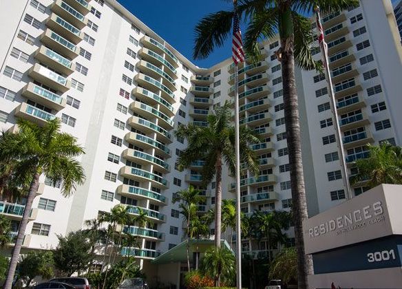 residences_hollywood_condo
